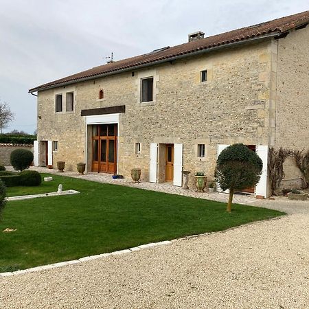 Blanzay La Grange B&B 외부 사진
